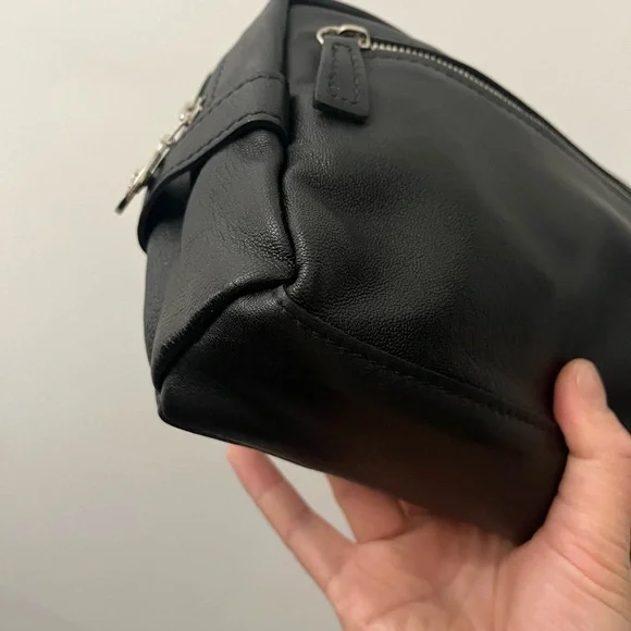 Longchamp Men’s Black Leather Pouch - Picture 5 of 11